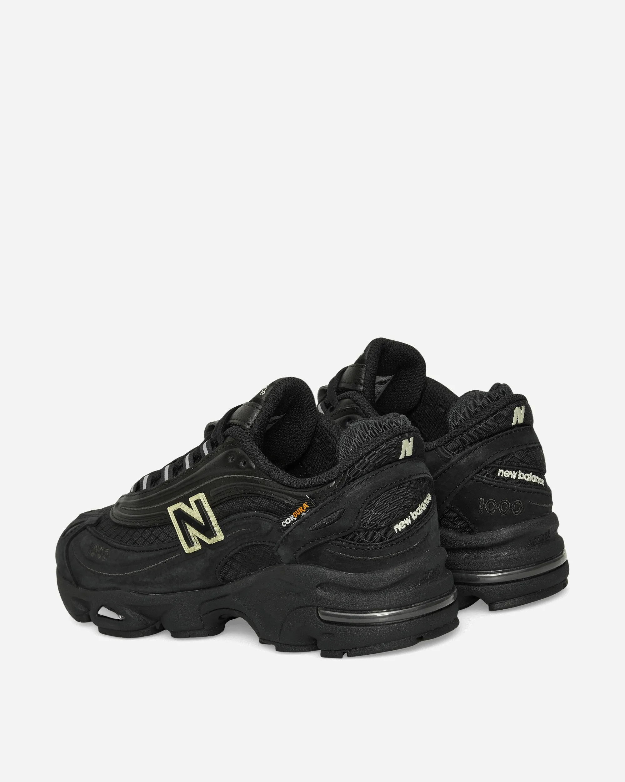 1000 Sneakers Schwarz