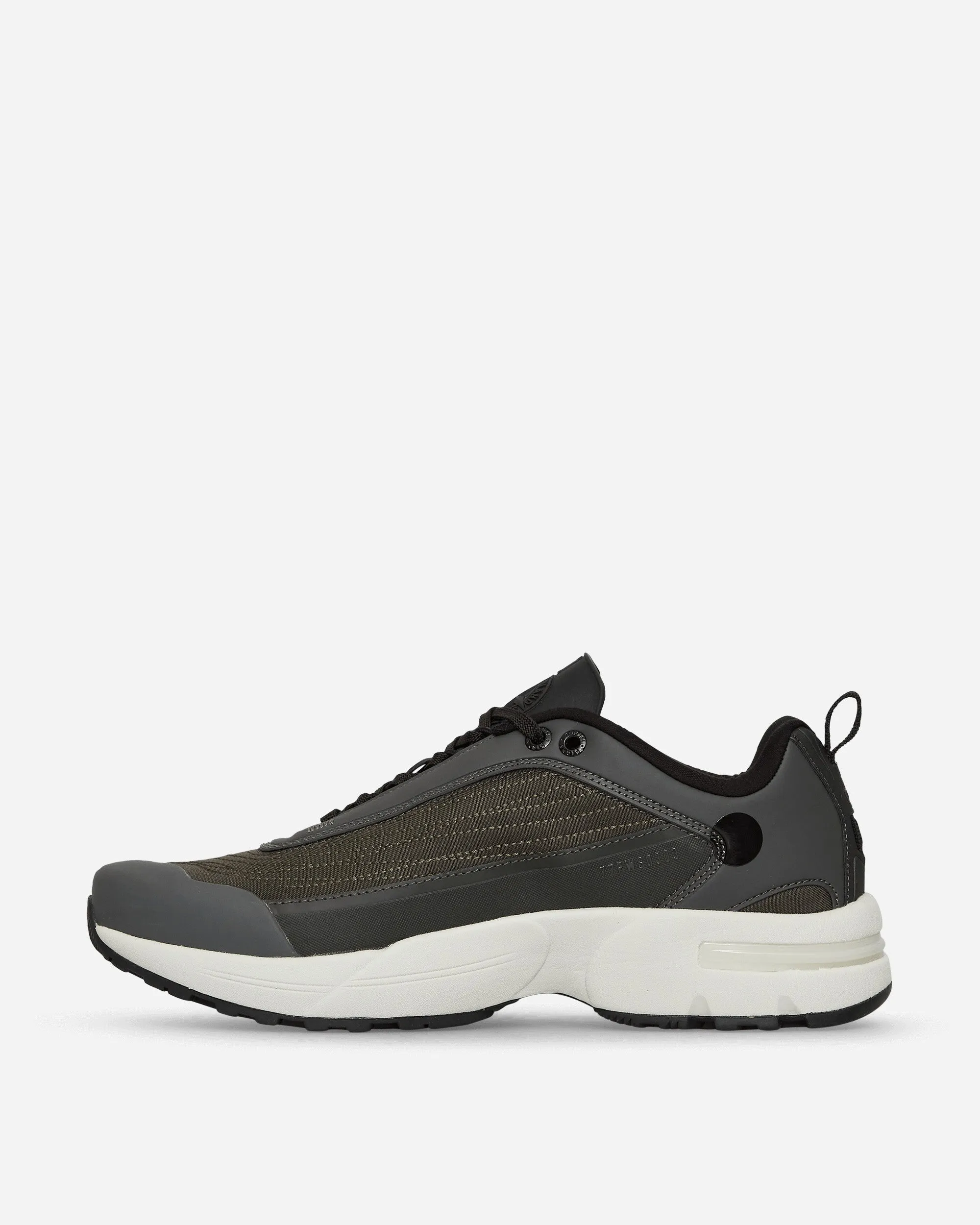 77FWS0303 Sneakers Schwarz