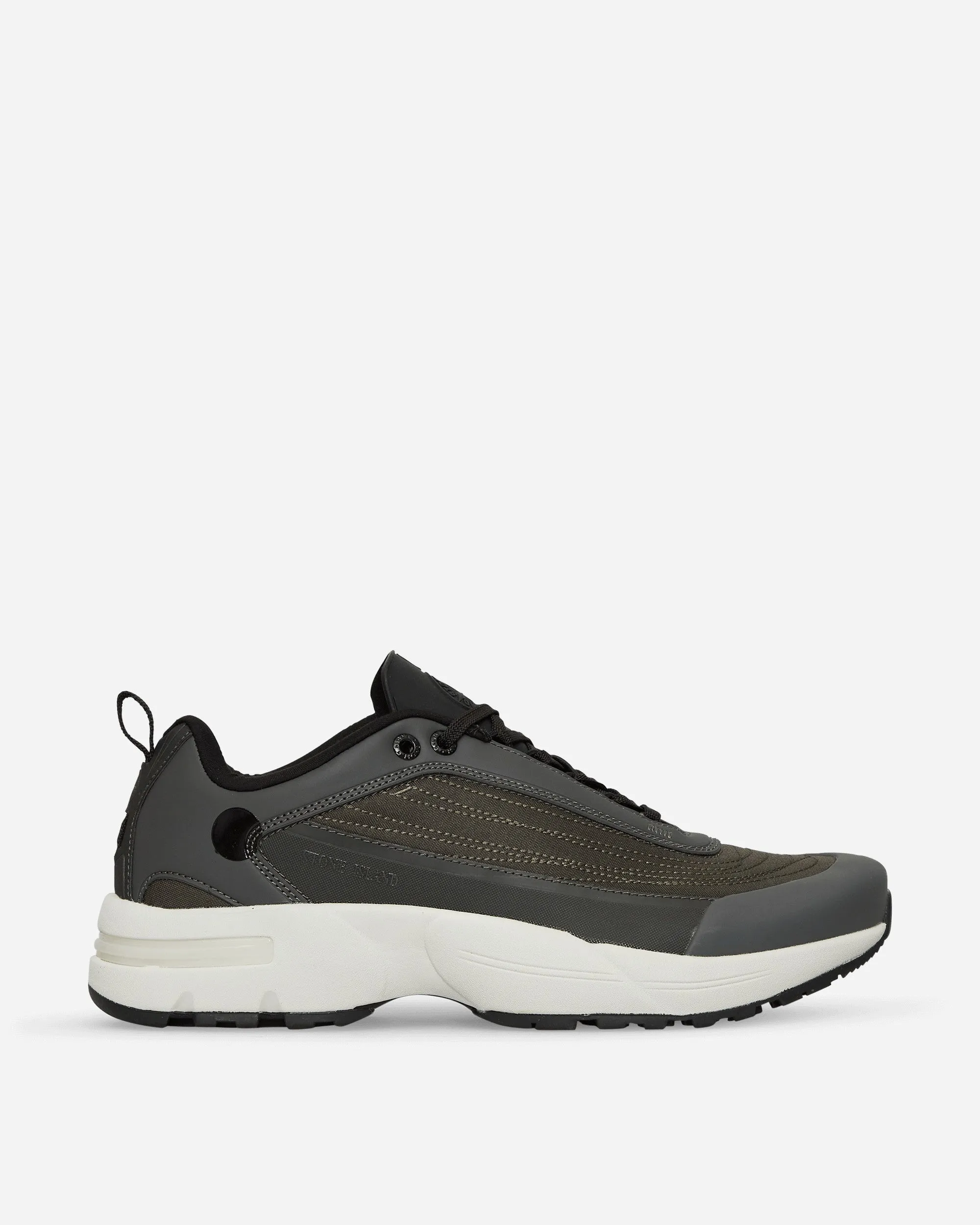 77FWS0303 Sneakers Schwarz