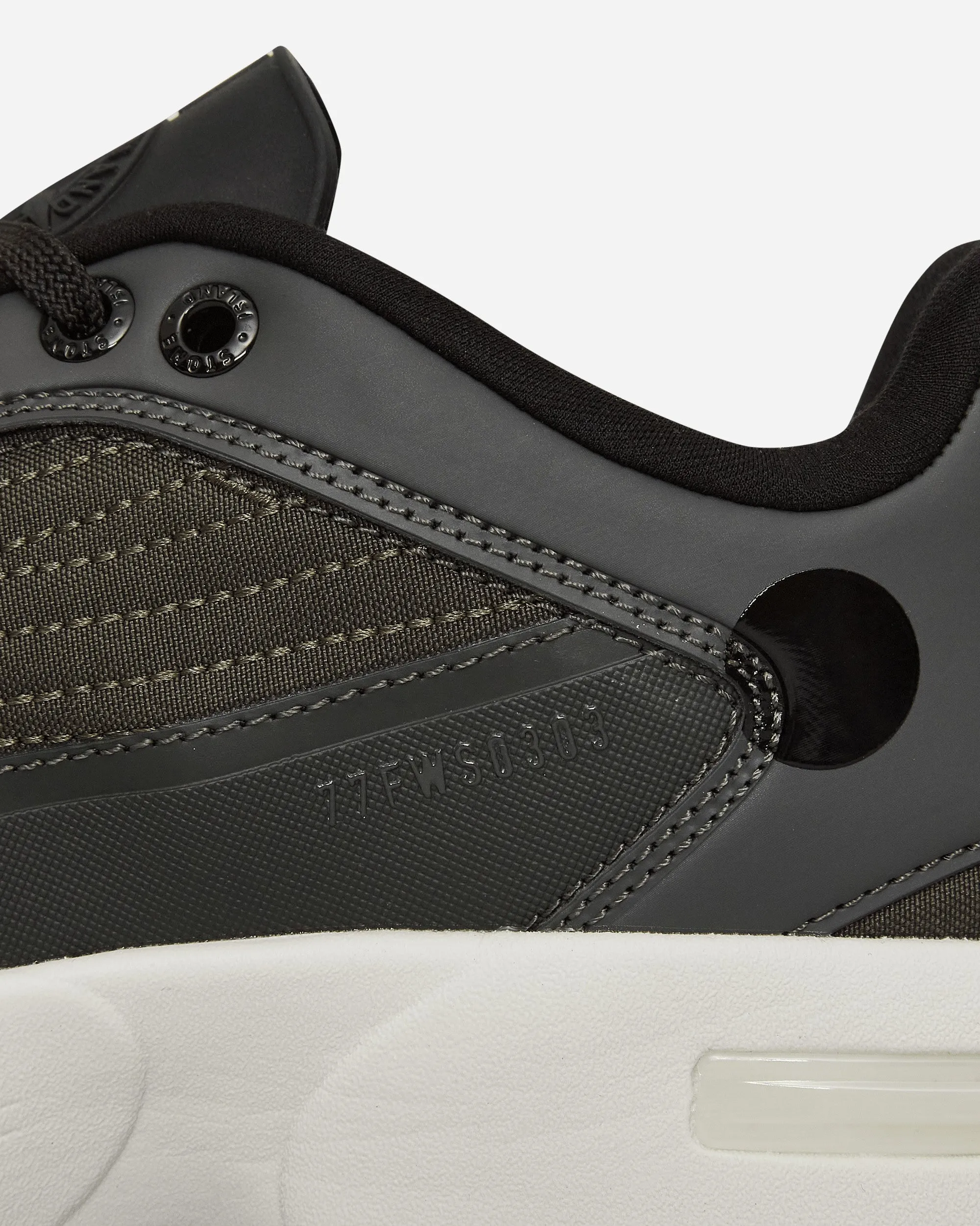 77FWS0303 Sneakers Schwarz