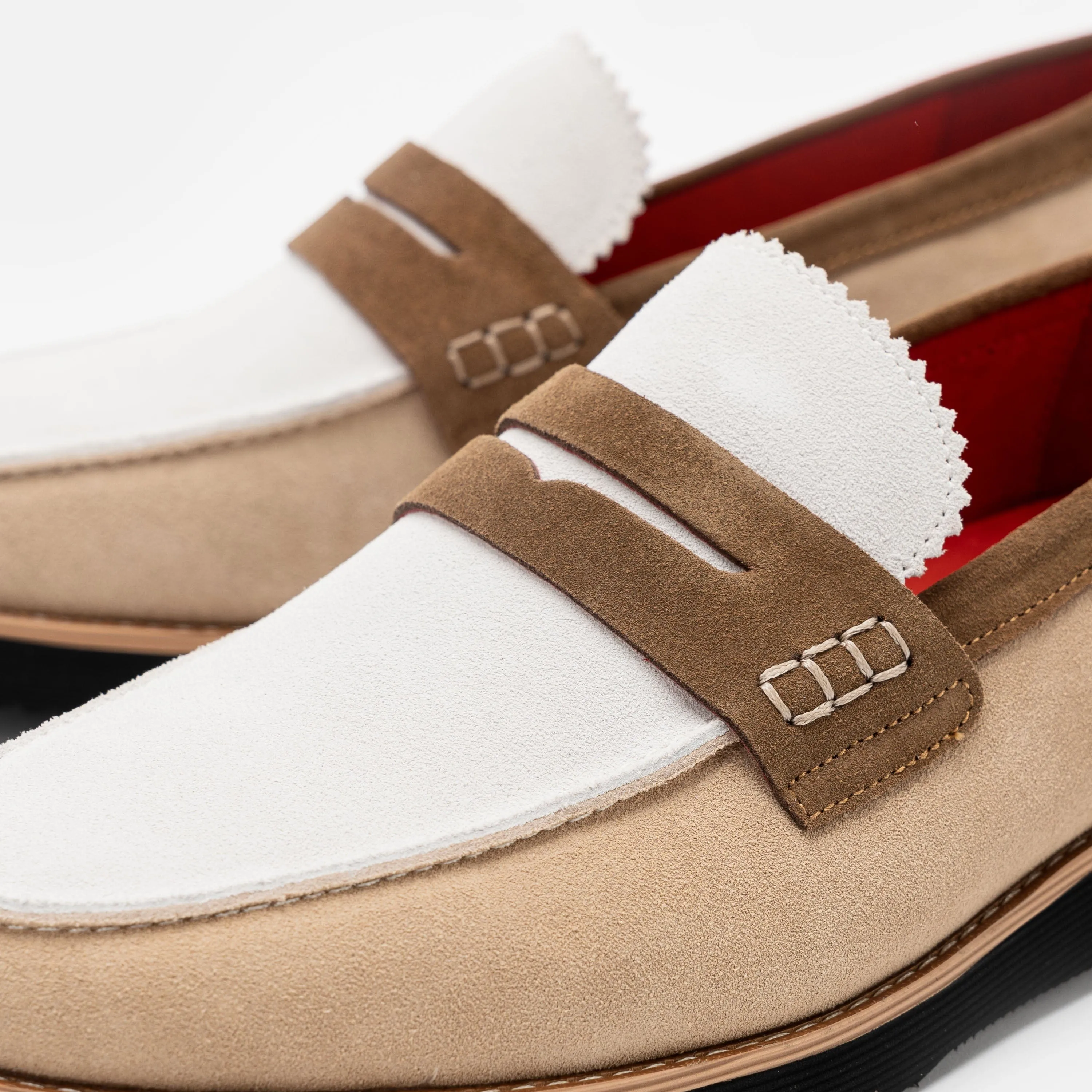 Abe Camel/Weiße Wildleder-Penny-Loafer