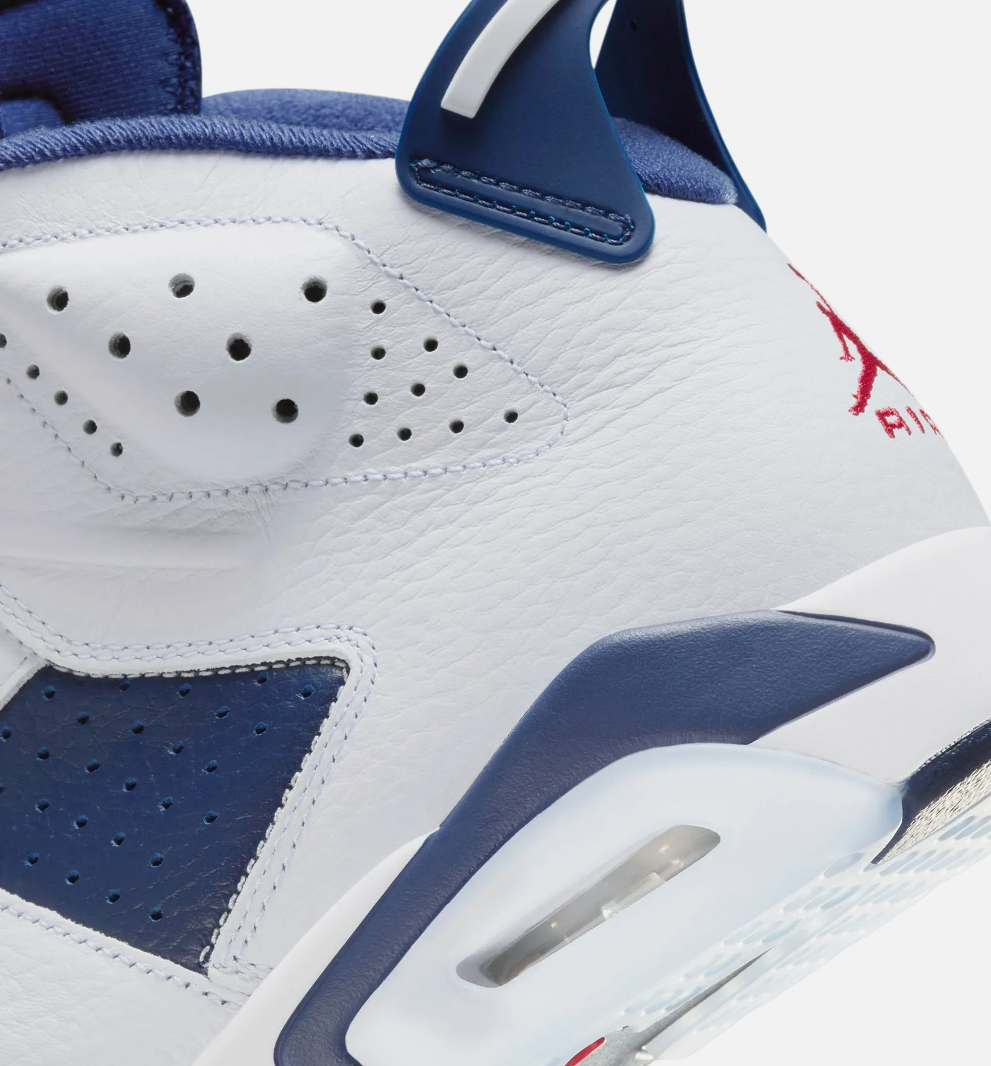 Air Jordan 6 Retro Weiß und Mitternachtsblau Herren Lifestyle-Schuh - Weiß/College-Rot/Mitternachtsblau