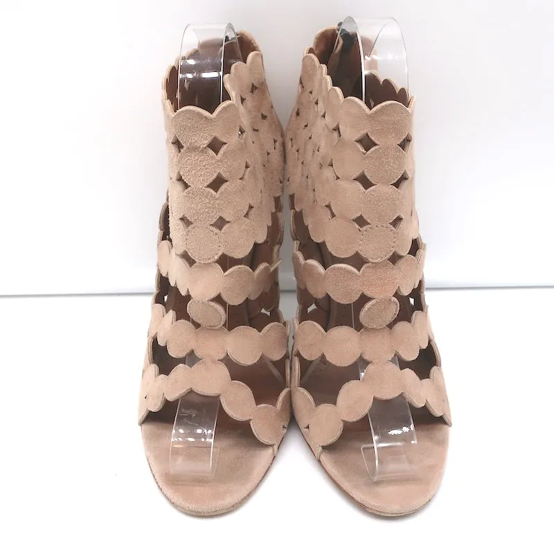 Alaia Laser-Cut-Stiefeletten Nude Wildleder Größe 38.5 Offene Zehen Knöchelstiefel