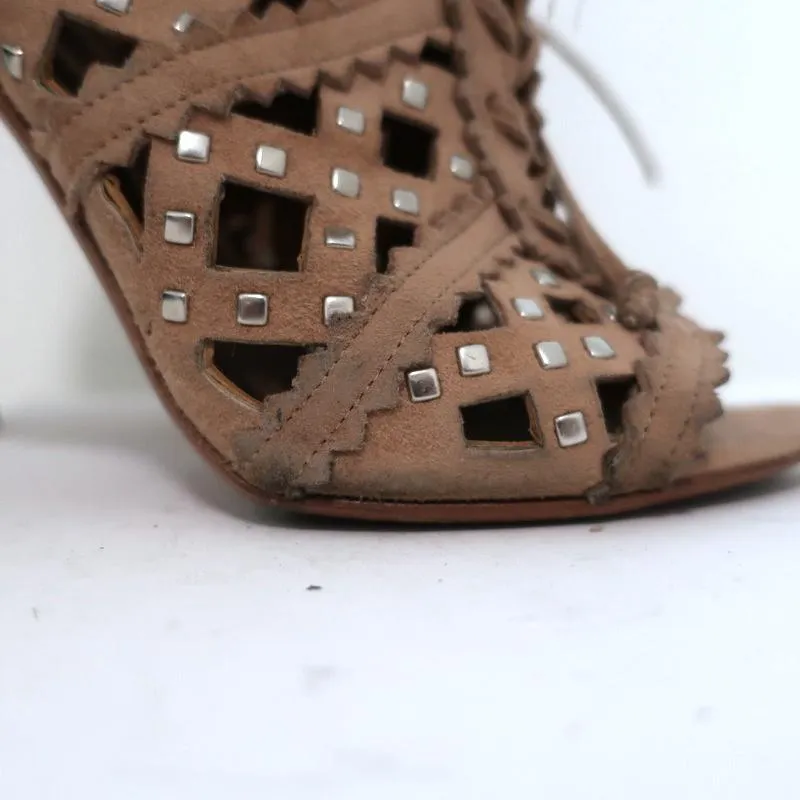 Alaia Stiefeletten mit Nieten und Laser-Cut-Details in Blassrosa Wildleder Größe 35 Offene Spitze Knöchelstiefel
