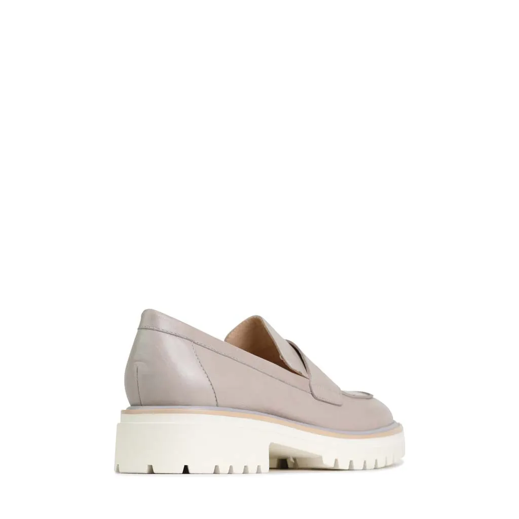 ANITA LEDER LOAFERS MIT ABSATZ