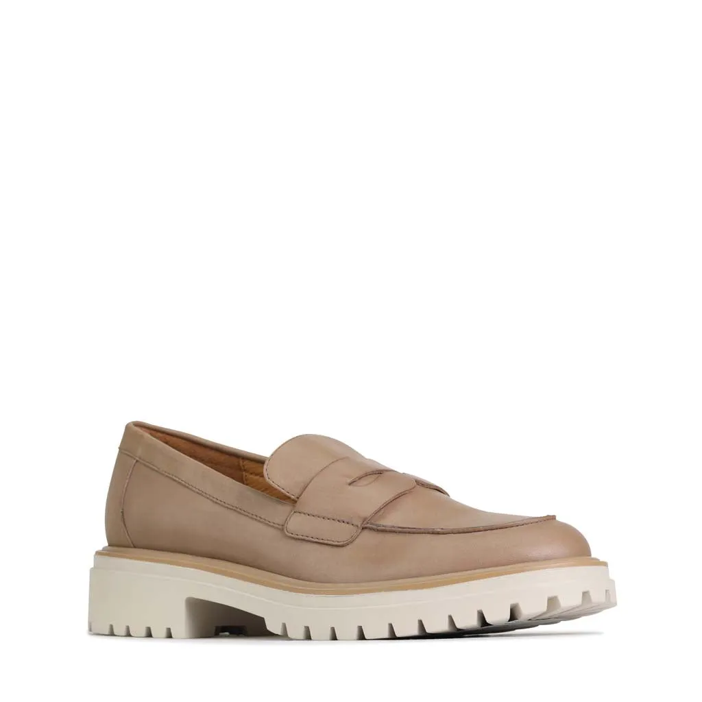 ANITA LEDER LOAFERS MIT ABSATZ