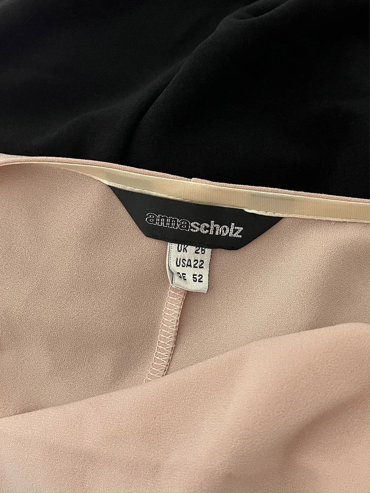 Anna Scholtz Größe 22 Rosé & Schwarz Kleid