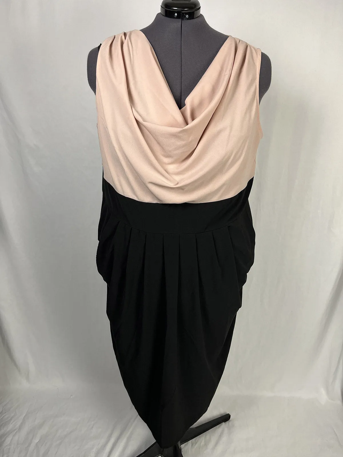 Anna Scholtz Größe 22 Rosé & Schwarz Kleid