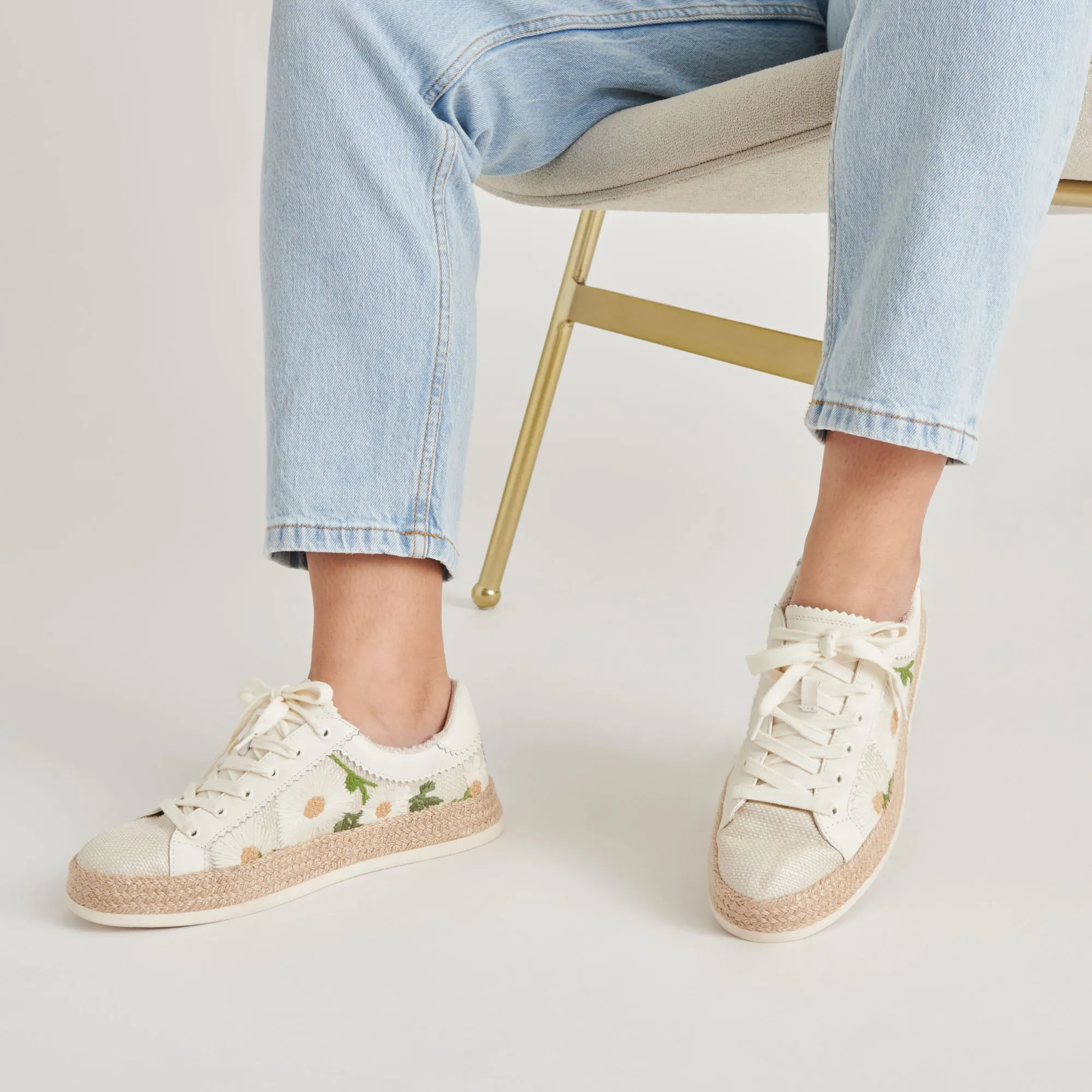 AZALIA SNEAKERS WEIßE FLORALE RAFFIA