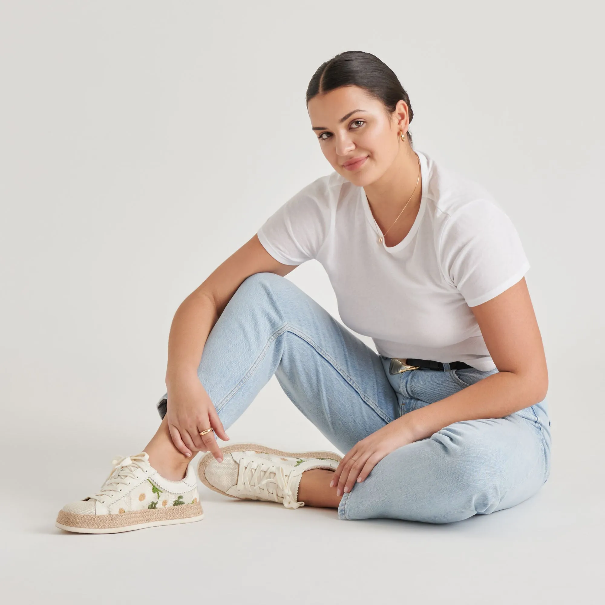 AZALIA SNEAKERS WEIßE FLORALE RAFFIA