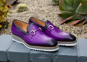 Leder-Slip-On mit Horsebit-Detail in Lila