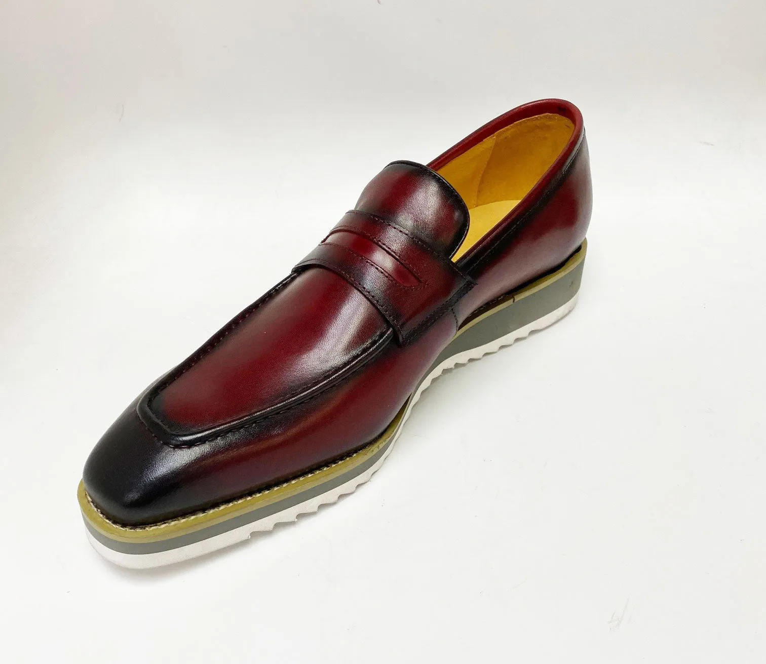 Burgunderfarbene Penny Loafer aus Kalbsleder mit Schlupf