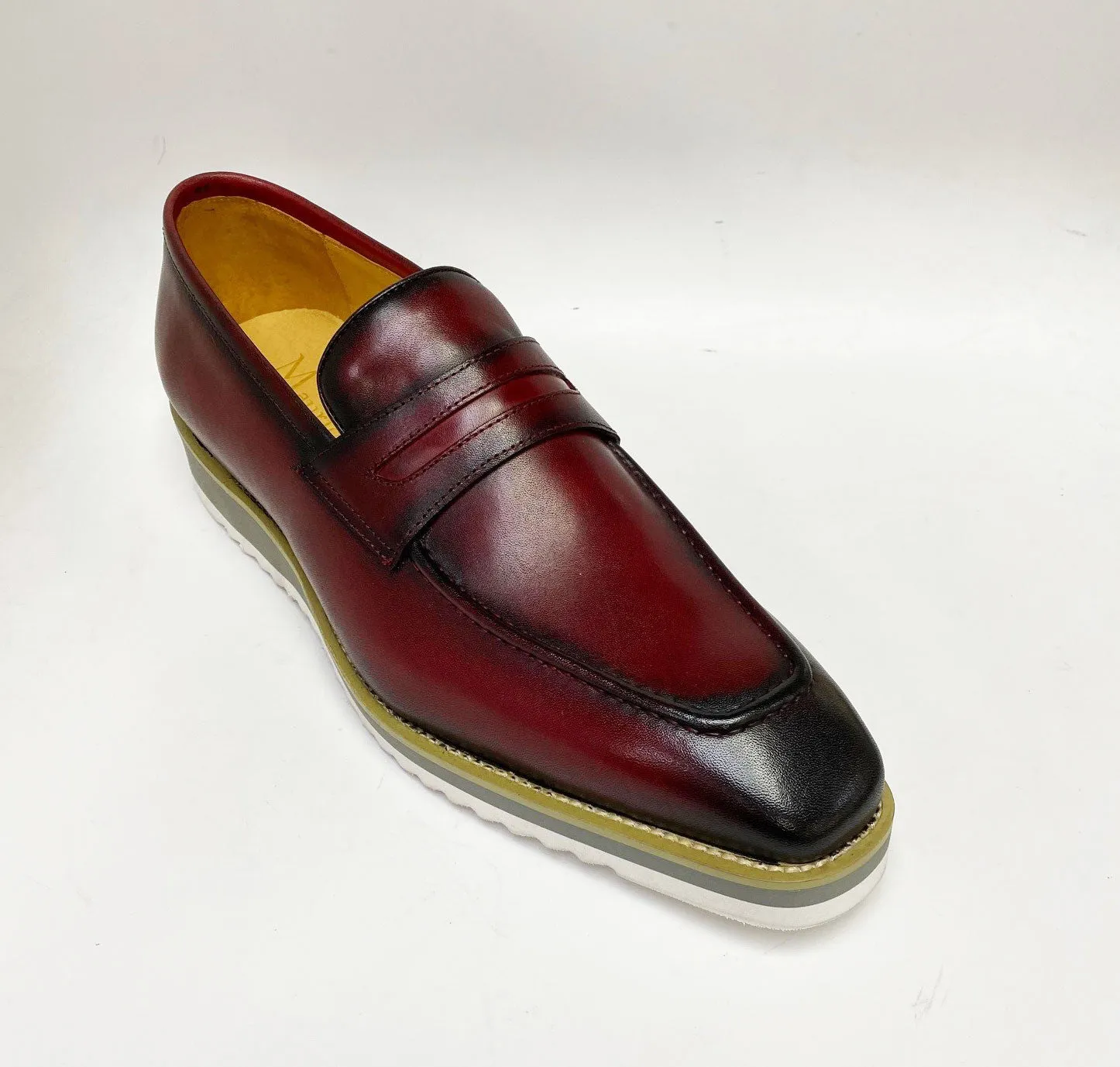 Burgunderfarbene Penny Loafer aus Kalbsleder mit Schlupf