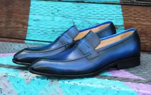 Kalbleder-Penny-Loafer im Slip-On-Design in Marineblau