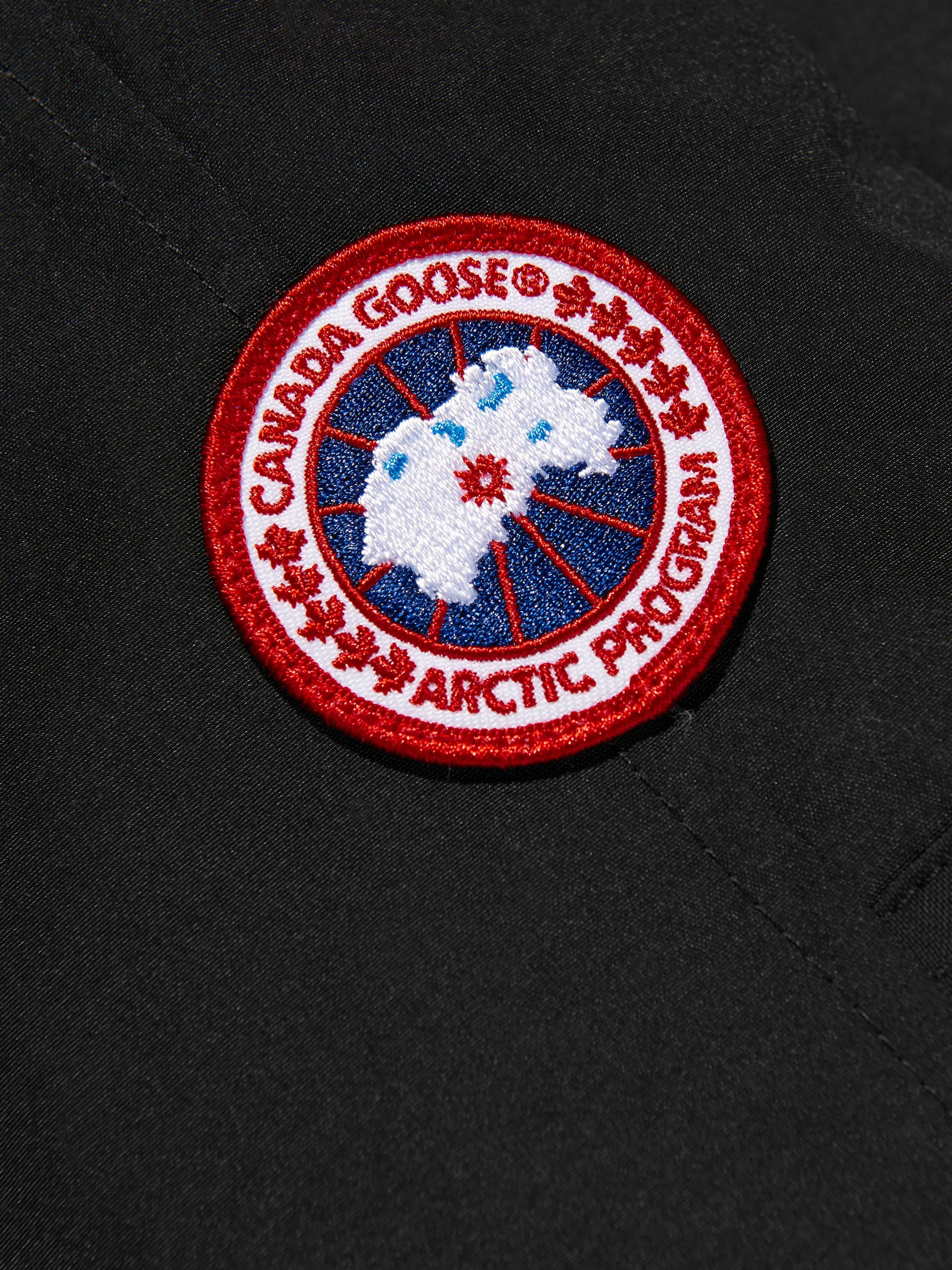 Canada Goose Kids Chilliwack Bomber in Schwarz
