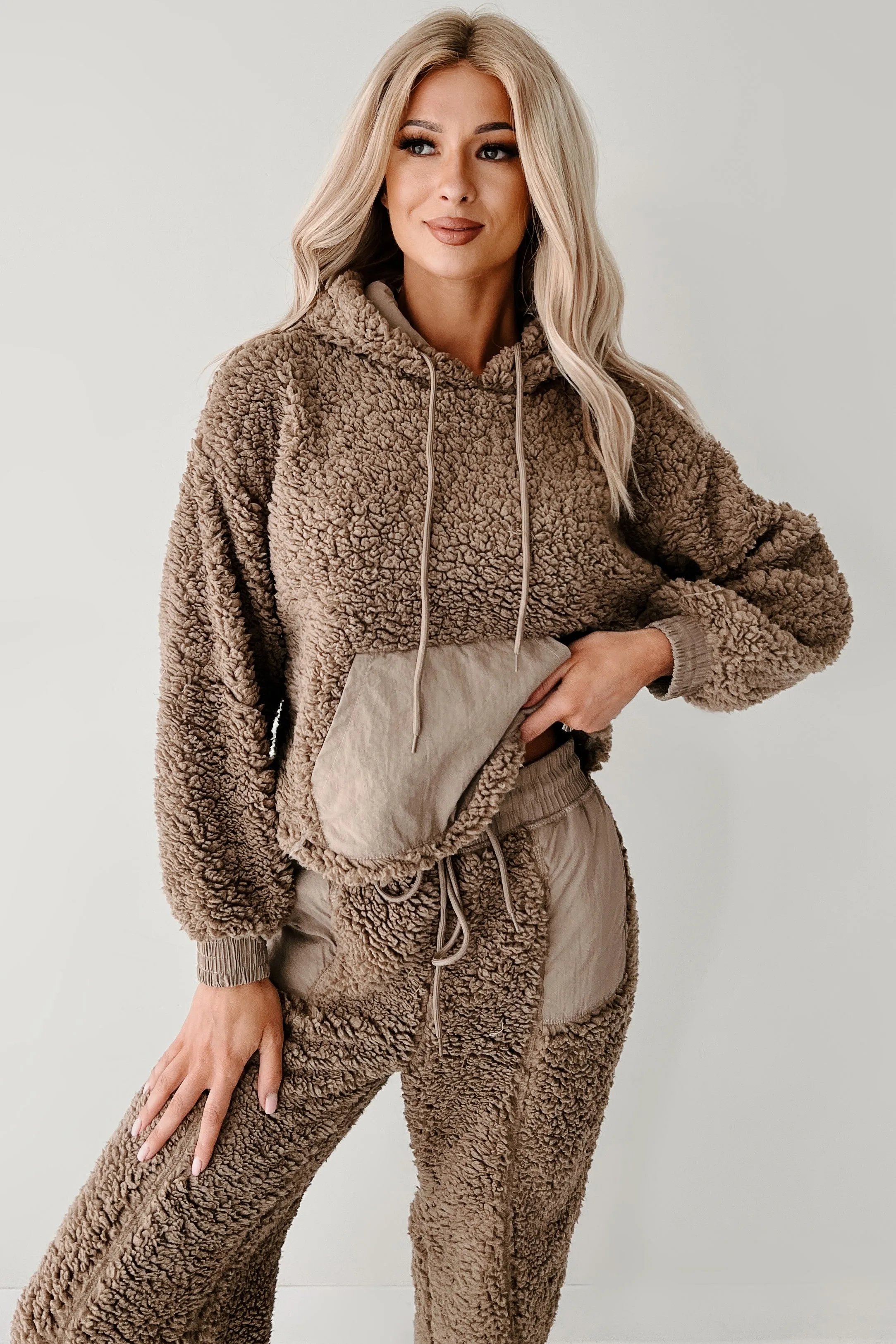 Kuscheliges Zweiteiliges Fleece-Lounge-Set (Mokka)