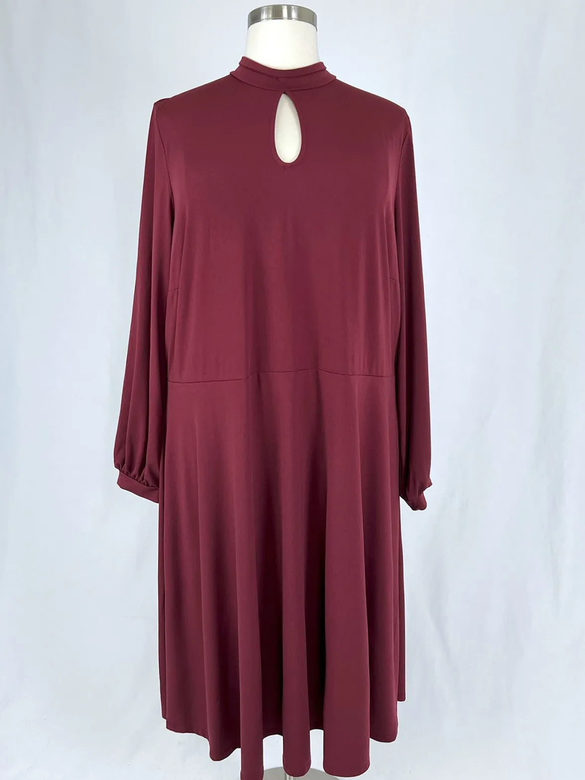 eloquii Größe 28 Burgunderrotes Kleid