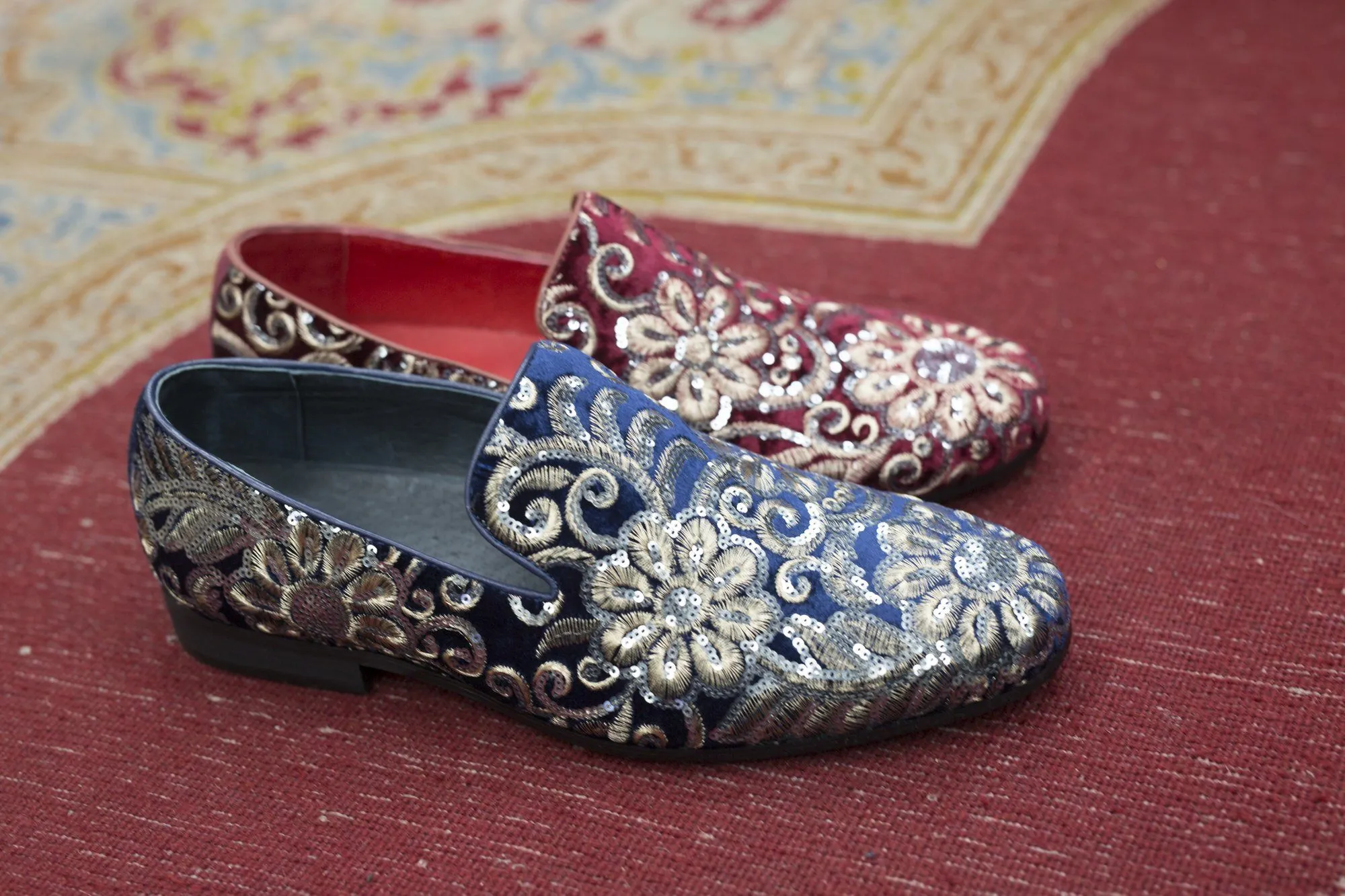 Bestickter Samt-Slip-On-Loafer Rubin