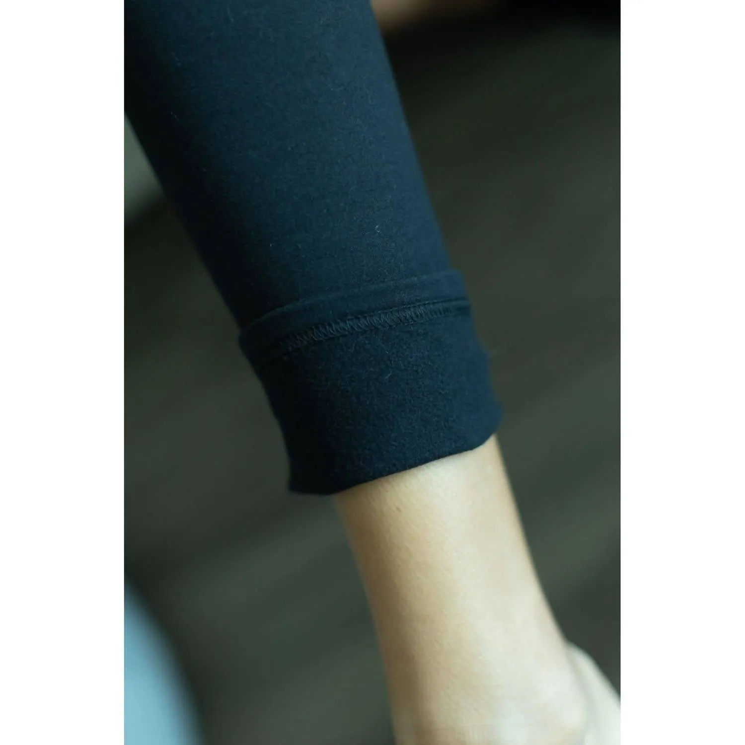 Fleece-Leggins in voller Länge mit Taschen in Schwarz