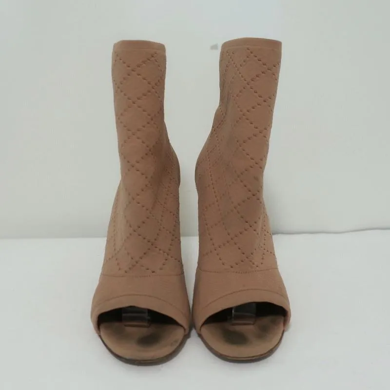 Gianvito Rossi Stretch-Knit-Stiefelette Beige Größe 38 Offene Zehen High Heel Knöchelstiefel