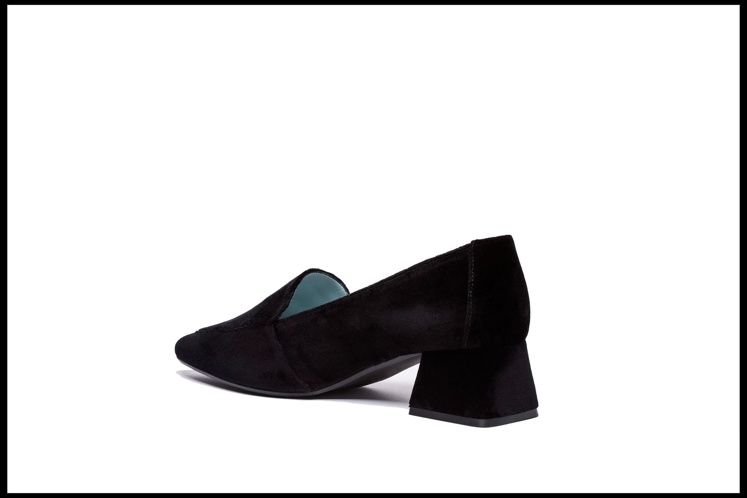 Iris Vegan Velvet Moccasin Loafers | Schwarz