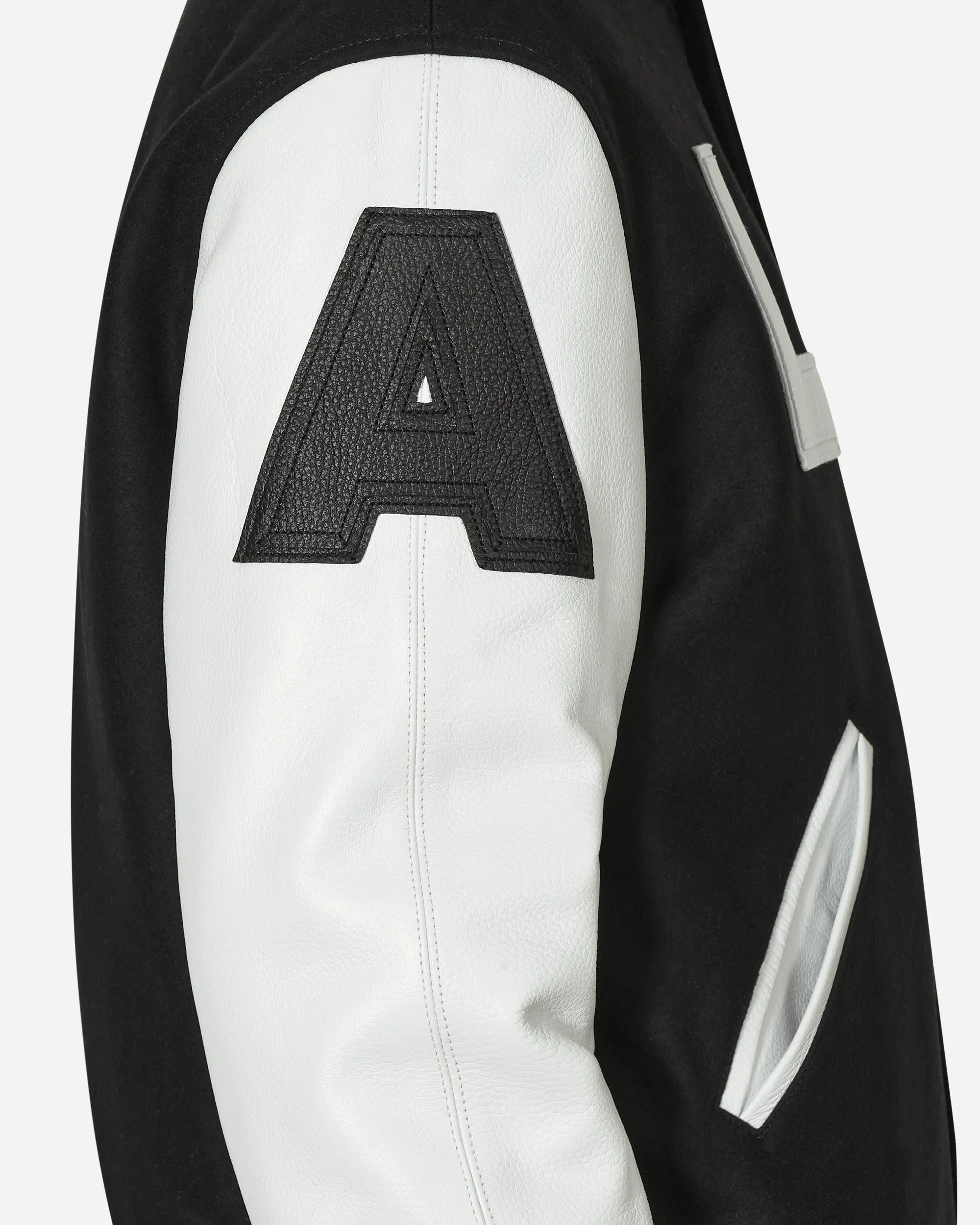 Varsity Jacke mit Lederpatch-Logo in Schwarz