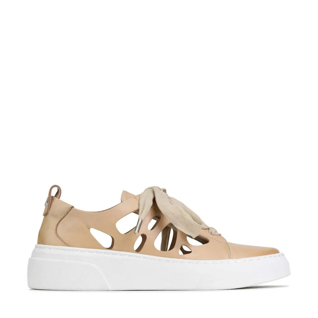MINNIE LEDER LASER-AUSGESCHNITTENE SNEAKER