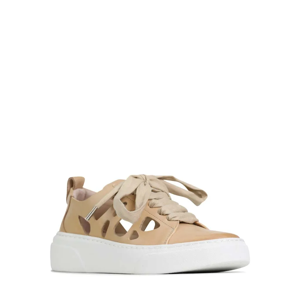 MINNIE LEDER LASER-AUSGESCHNITTENE SNEAKER
