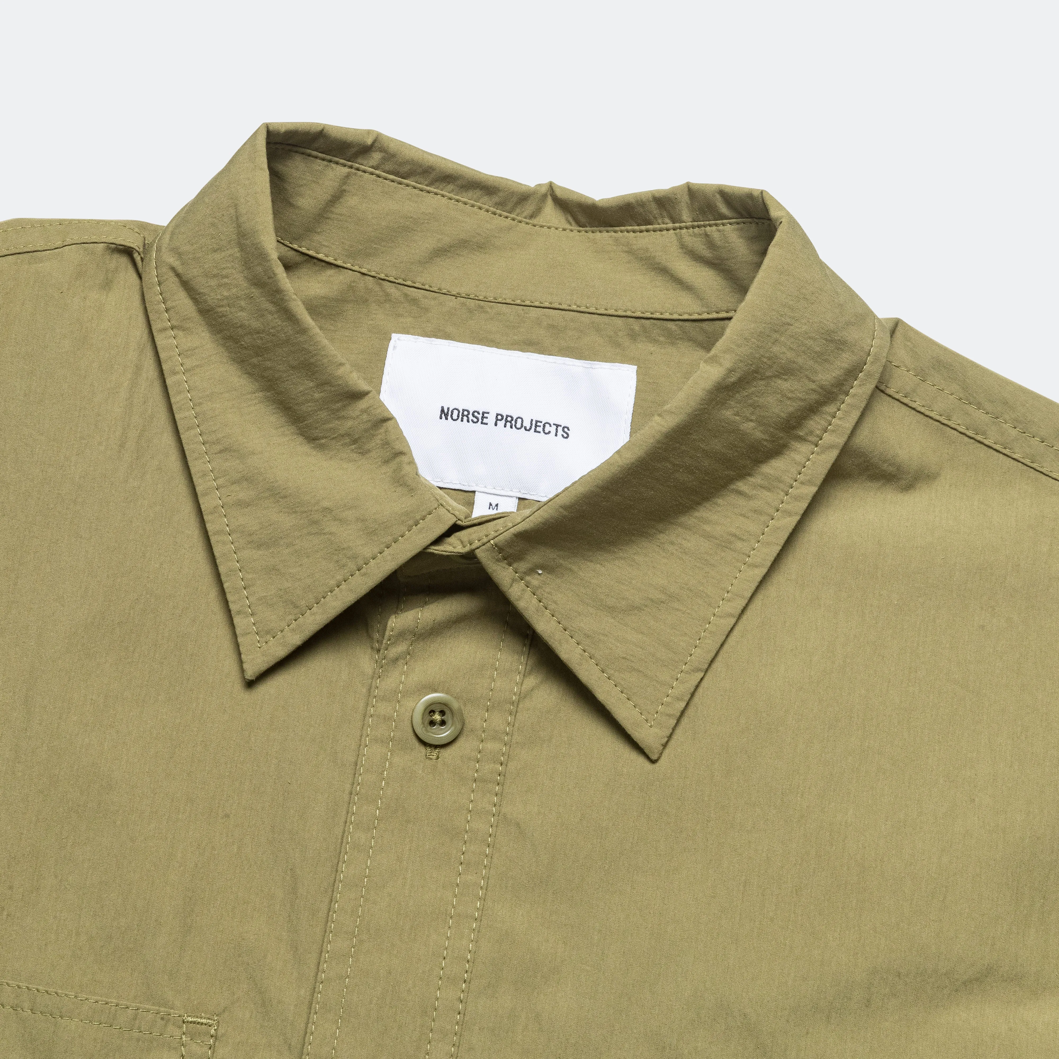 Norse Projects Kleidung Silas Tech Poplin Hemd 2.0 - Moosgrün