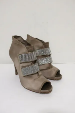Pedro Garcia Peeptoe-Stiefeletten mit Kristallverzierungen in Beige Satin Größe 38