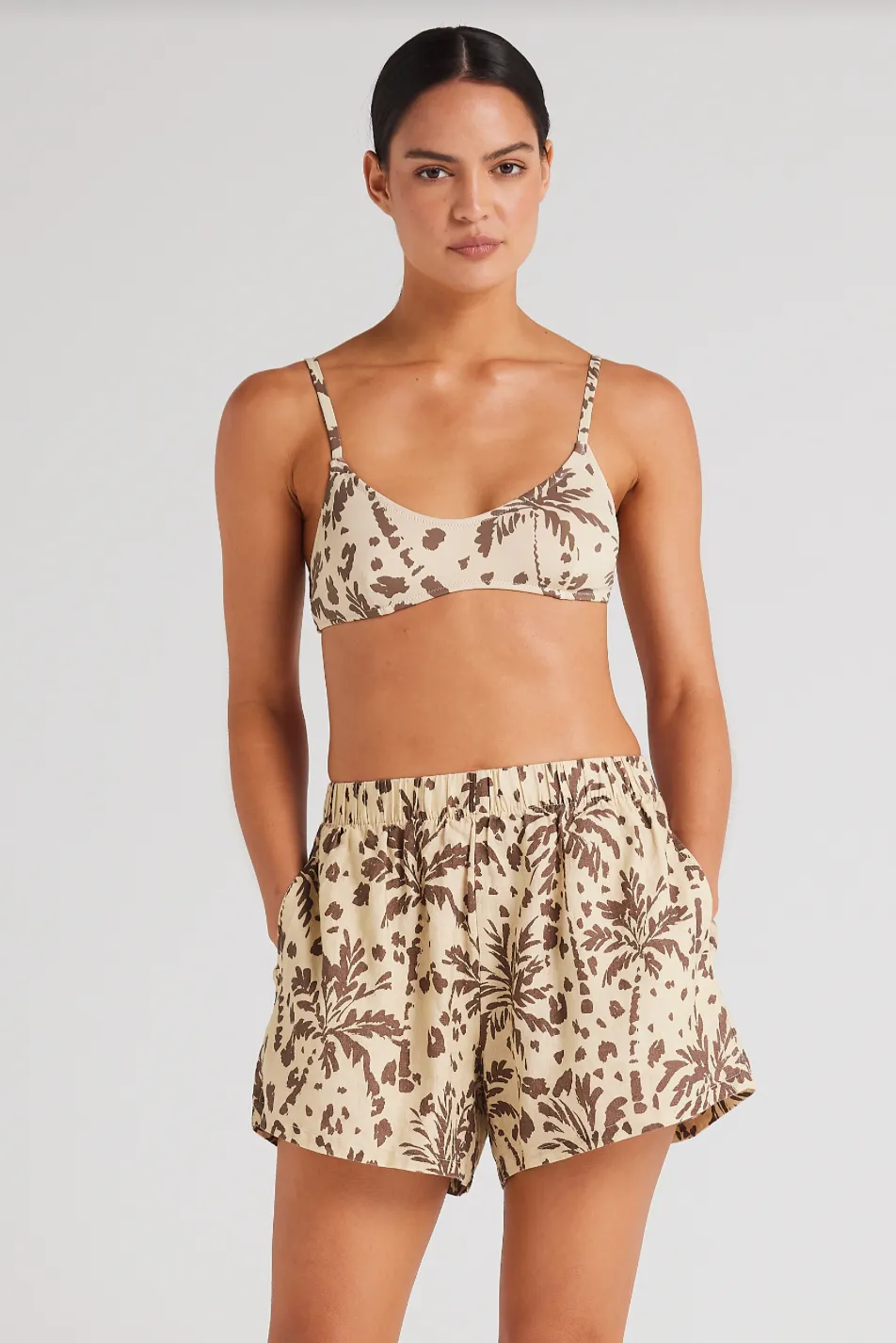 POOLSIDE PARADISO Zanzibar Schlitz Shorts - Marzipan
