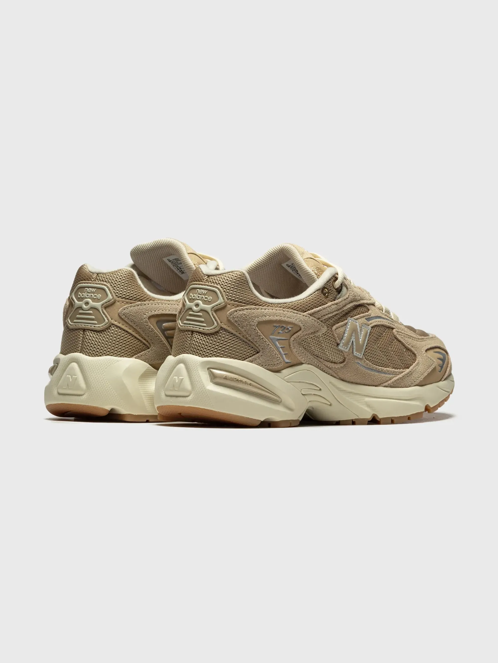 Sneakers Lifestyle 725 Braun