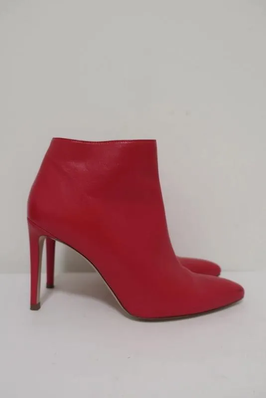 Stuart Weitzman Pureaok Knöchelstiefel Rot Leder Größe 6.5 Spitze Stiefeletten
