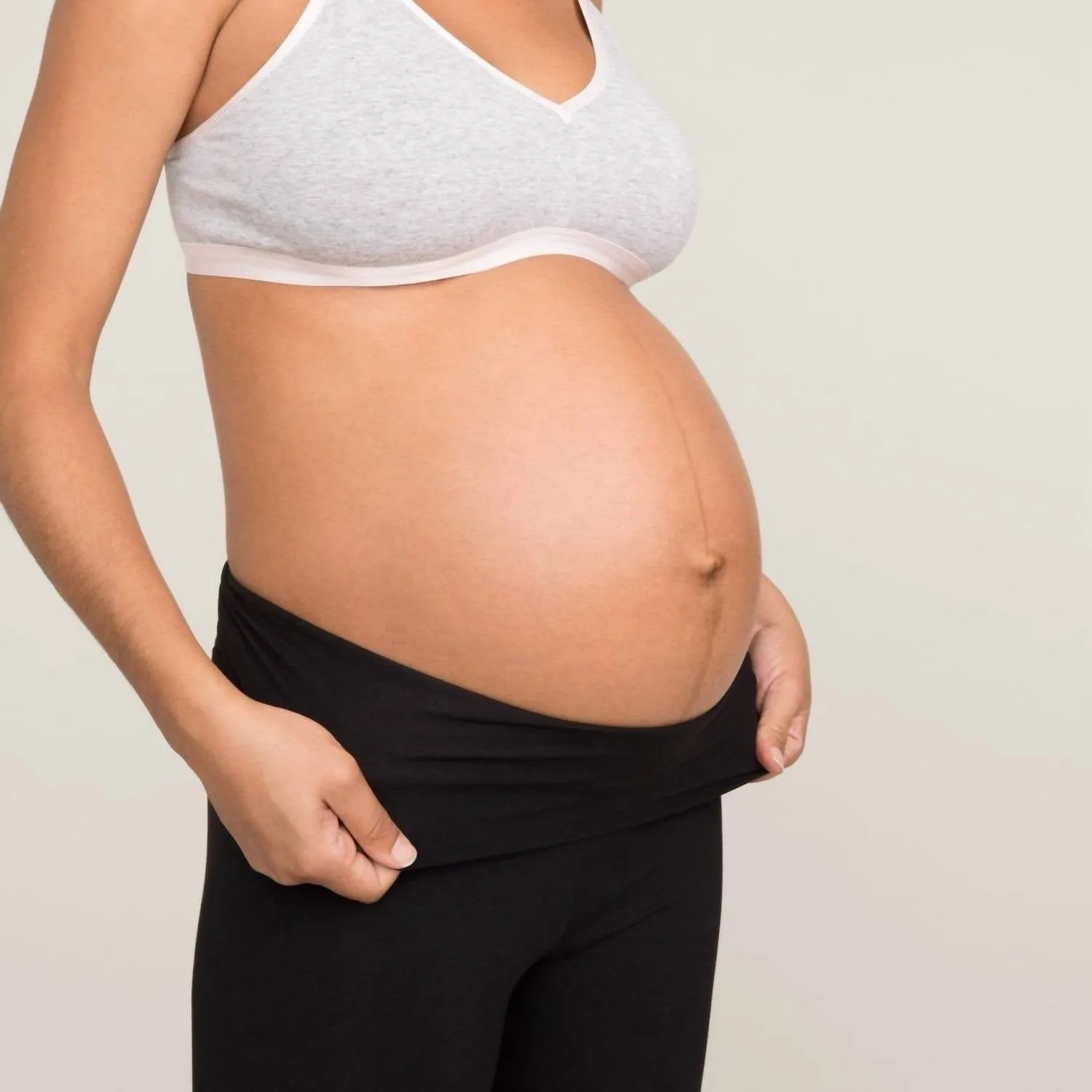 Vor, Während Und Nach dem Tragen der schwarzen Leggings