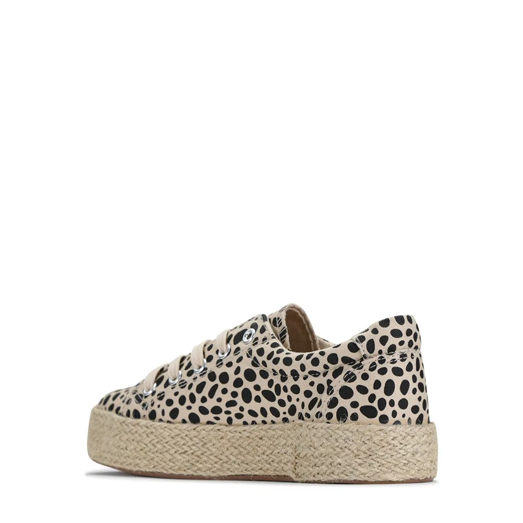ULTRA CANVAS SNEAKER