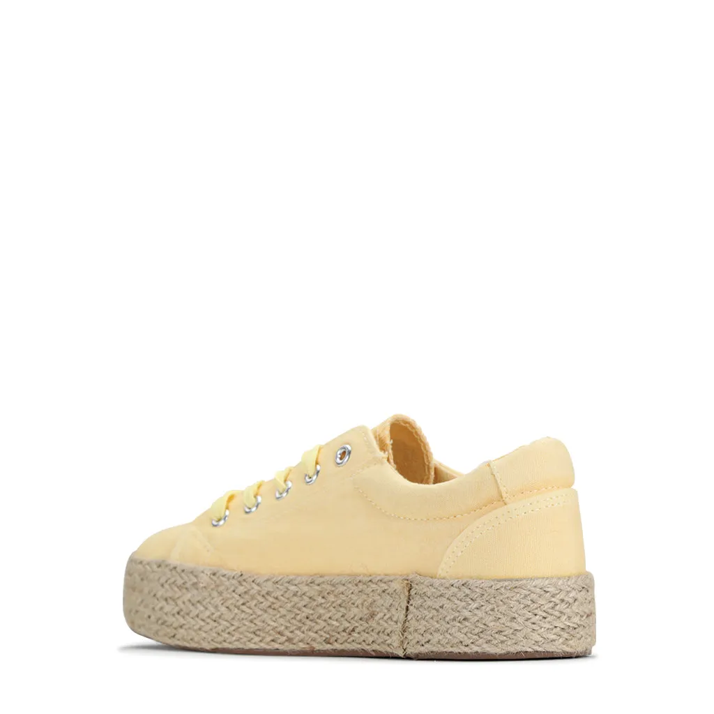 ULTRA CANVAS SNEAKER