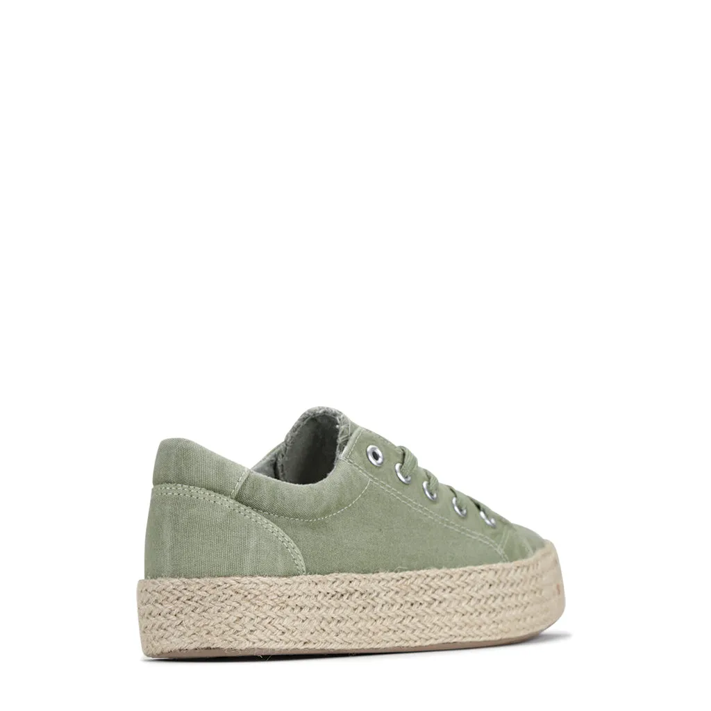 ULTRA CANVAS SNEAKER