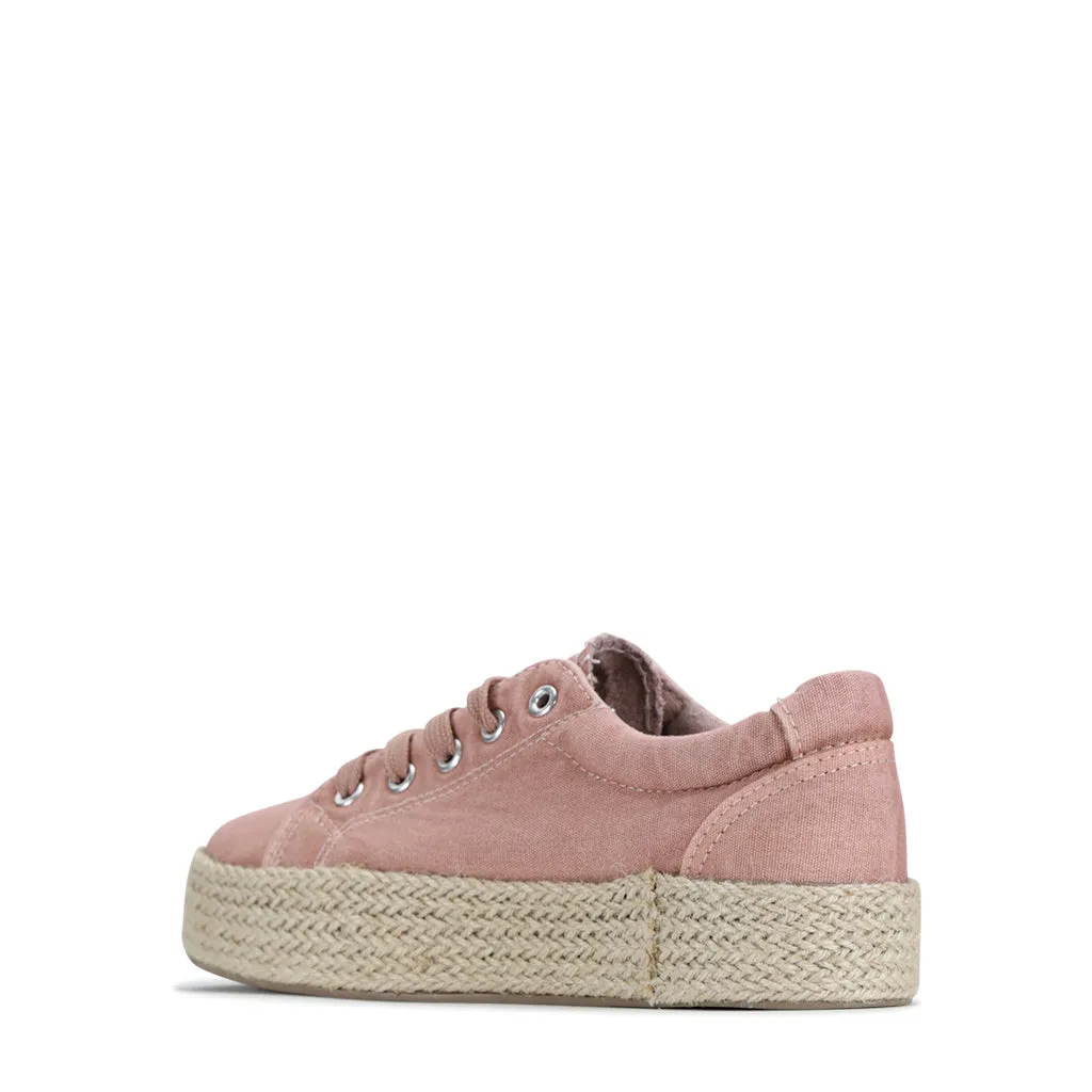 ULTRA CANVAS SNEAKER