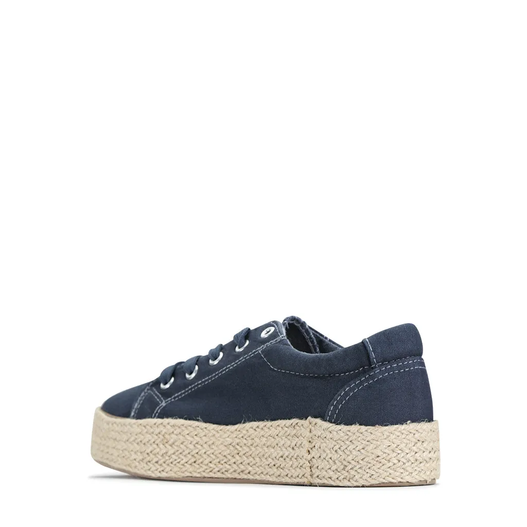 ULTRA CANVAS SNEAKER