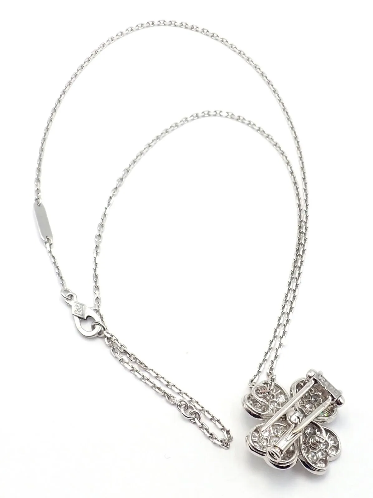 Van Cleef & Arpels Cosmos Brosche Anhänger Halskette aus 18 Karat Weißgold mit Diamanten in mittlerer Größe
