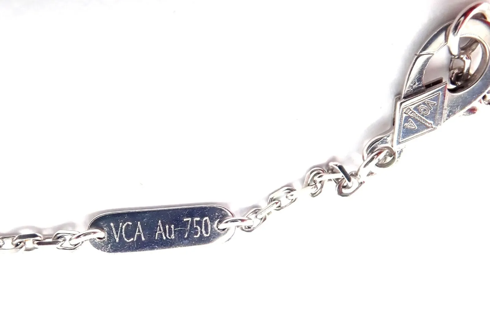 Van Cleef & Arpels Cosmos Brosche Anhänger Halskette aus 18 Karat Weißgold mit Diamanten in mittlerer Größe