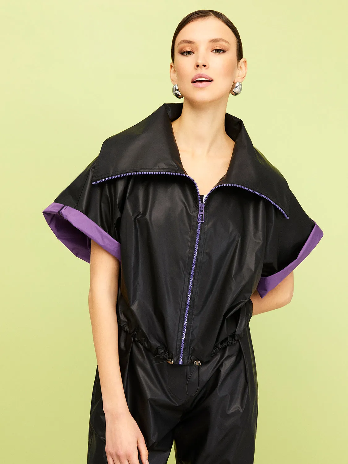 Jacke mit weiterem Kragen