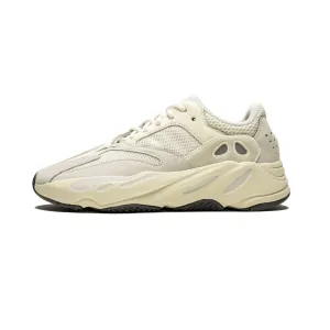 Yeezy Boost 700 Analog Adidas Sneaker